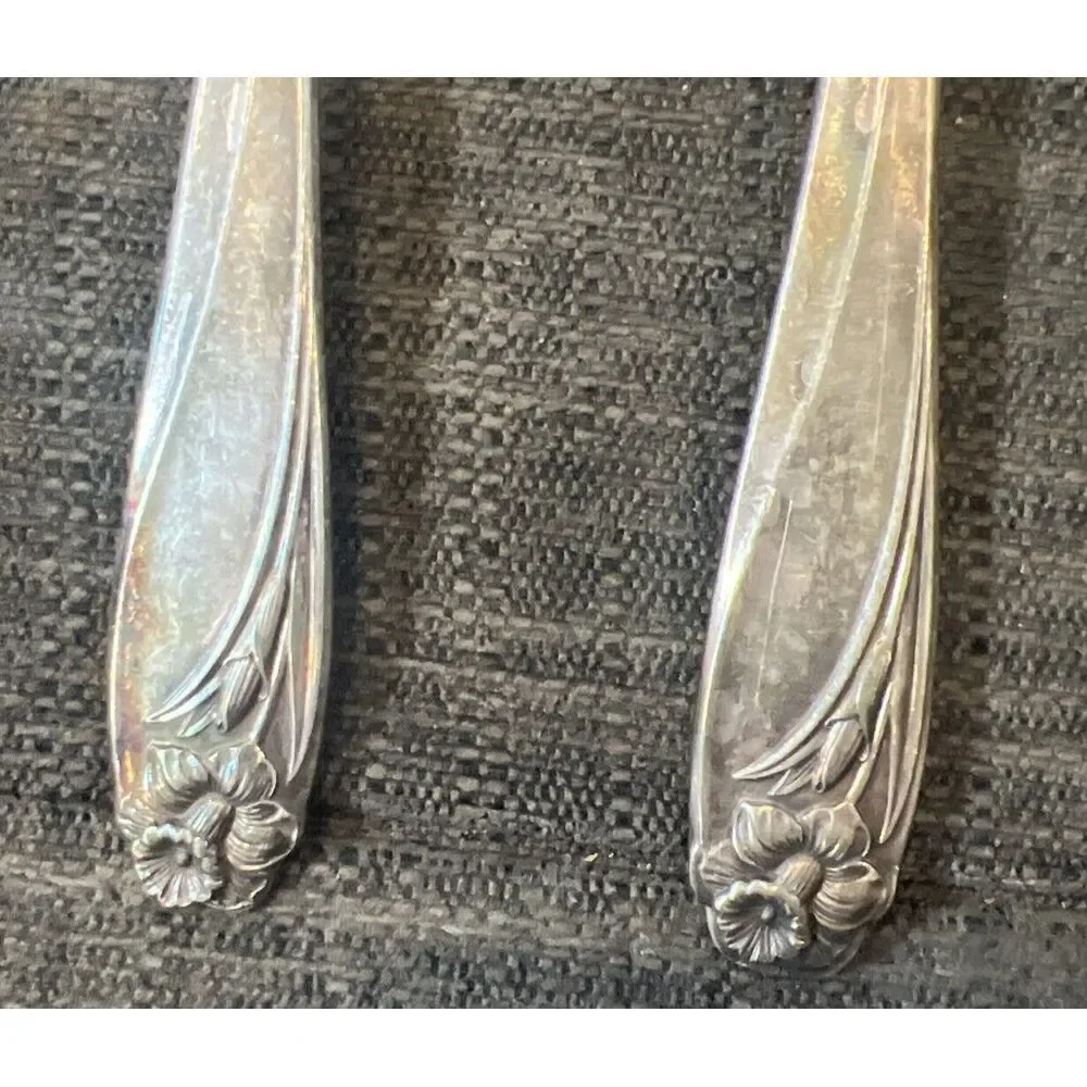 1847 Rogers Bros IS Silverplate Daffodil Pattern LARGE SERVING SPOON AND FORK 9